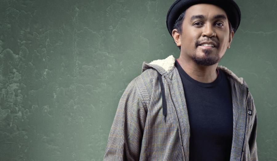 podiumnews.com-Di Instagram, Glenn Fredly Puji Jazz Pantai Banyuwangi 