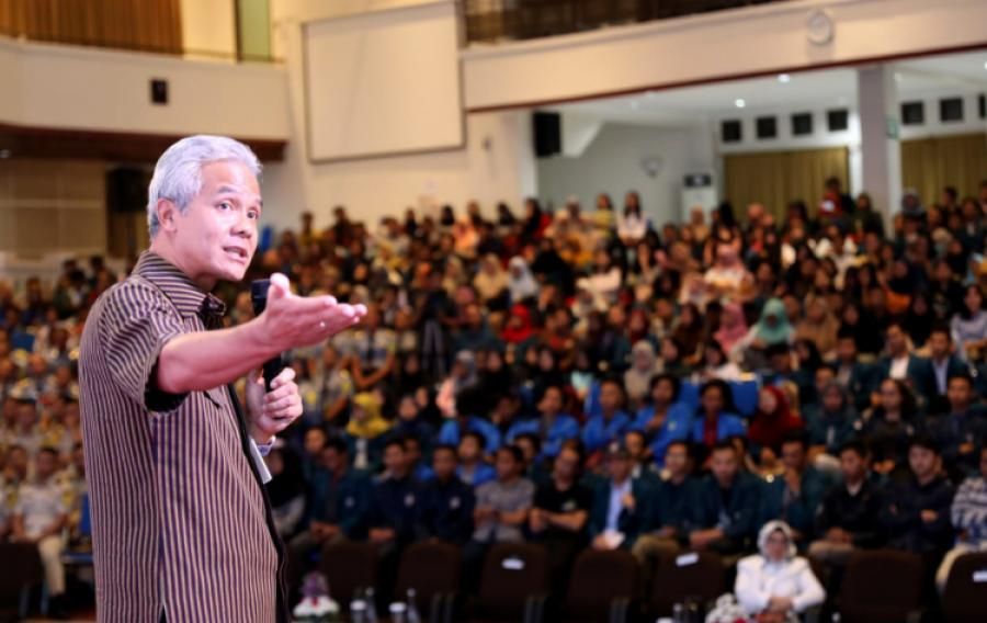 podiumnews.com-Ganjar: Sekarang, Sandal Hilang Juga Lapor ke Saya