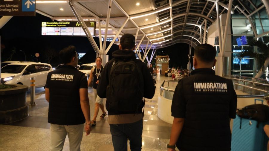 Kantor Imigrasi Ngurah Rai mendeportasi 17 WNA dari Bali sepanjang 8 hingga 18 September 2026. (foto/hes)
