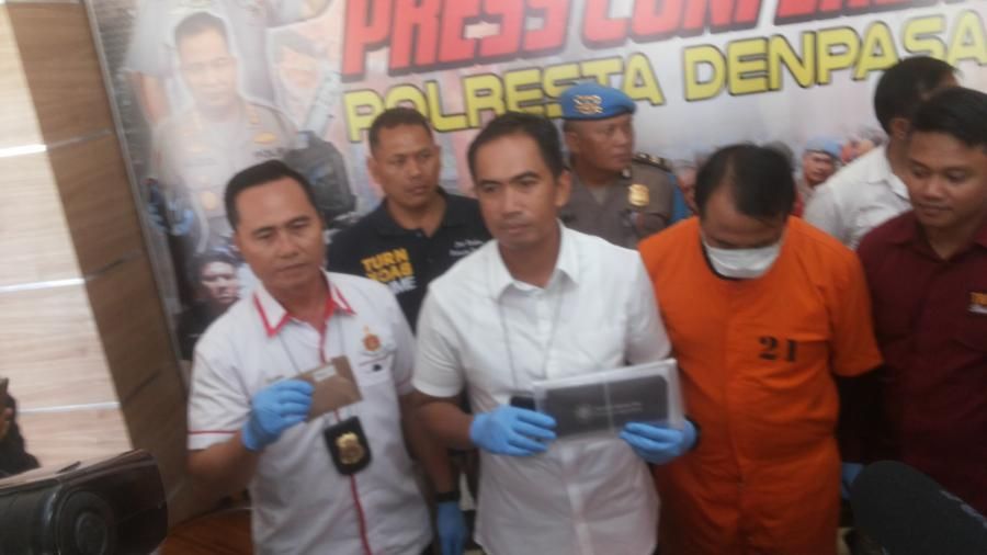 Polisi Limpahkan Berkas Kasus Suap DLHK Denpasar ke Kejari