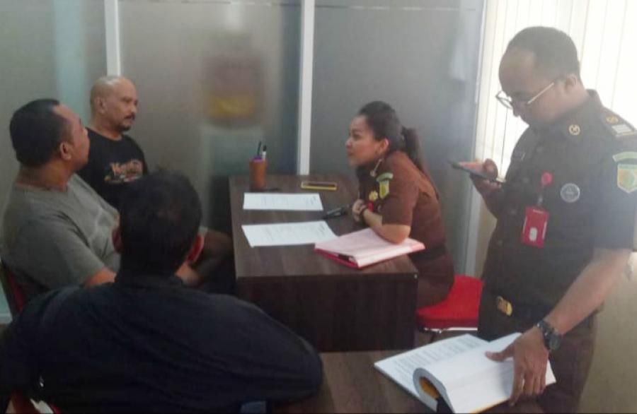 podiumnews.com-Dua Tersangka Ribuan Pil Ekstasi Tangkapan Mabes Dilimpahkan