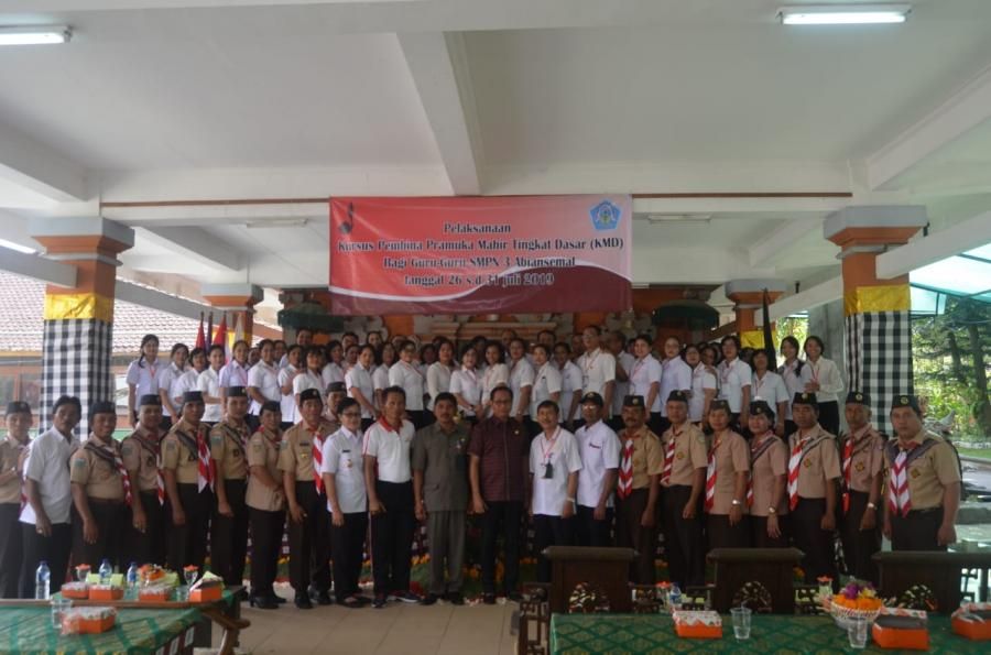 podiumnews.com-Buka Kursus Pembina Pramuka Mahir Dasar, Wabup Suiasa : Lahirkan Pembina Pramuka Profesional