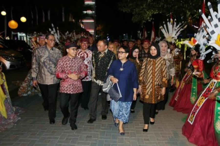 podiumnews.com-Menlu Retno: Banyak Orang Bercerita Tentang Kemajuan Banyuwangi