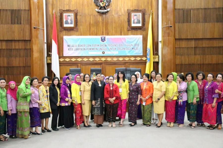 Ny. Putri Koster Ingin BKOW Jadi Kepak Sayap Sukseskan Program Pemerintah