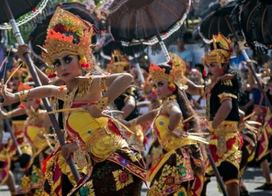 podiumnews.com-Sepuluh Tahun Berkiprah, Bentara Budaya Bali Terima Penghargaan