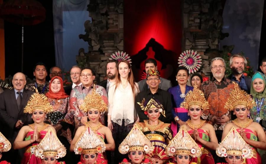 podiumnews.com-Koster Ajak Delegasi Parlemen Dunia Beli Kerajinan Khas Bali