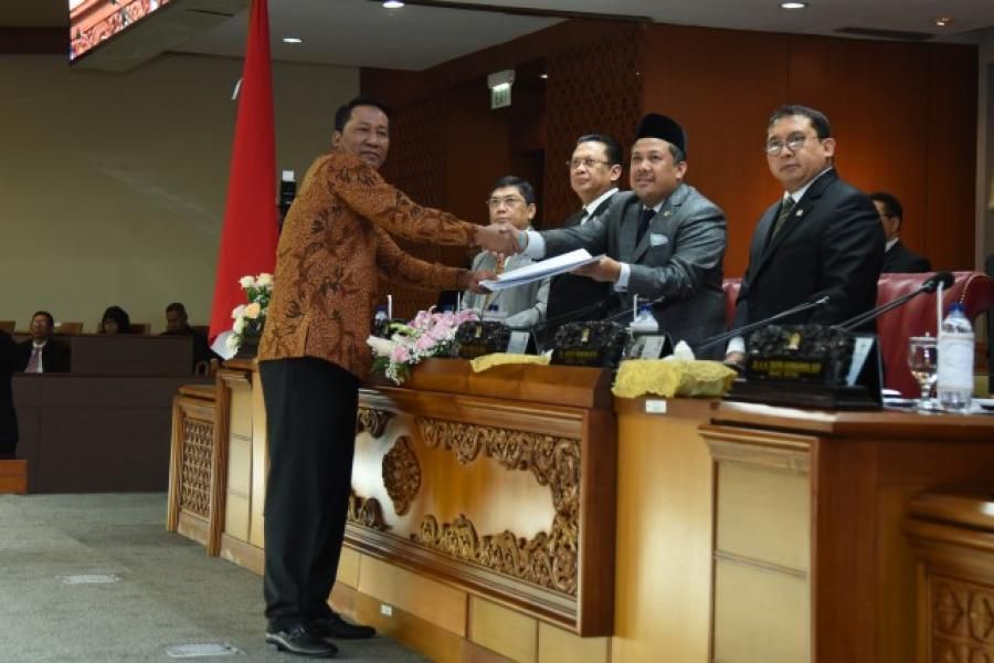 podiumnews.com-Sah, Rapat Paripurna DPR Setujui Revisi UU KPK