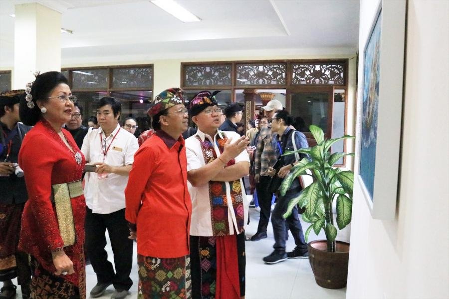 Gubernur Koster Sastra Menjadi Media Menyebarkan Nilainilai Luhur