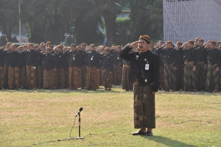podiumnews.com-Upacara HUT ke-69 Jateng, Lapangan Simpanglima Mendadak Njawani