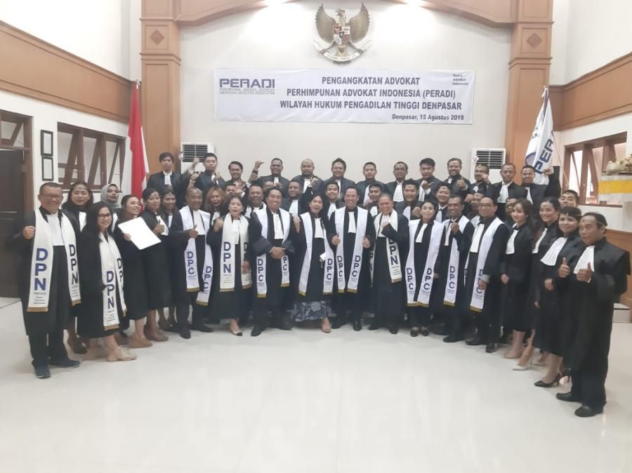 Usai Disumpah, 33 Advokat Peradi Bali Diminta Junjung Tinggi Kode Etik