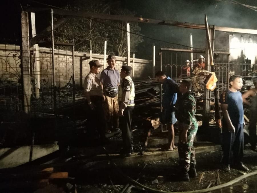 Toko di Belayu Ludes Terbakar, Pemilik Rugi Rp 1,5 Miliar