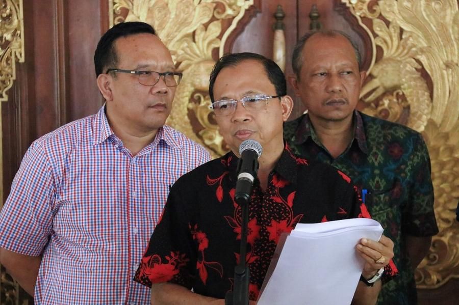 podiumnews.com-Gubernur Koster: Hentikan Reklamasi di Kawasan Pelabuhan Benoa!