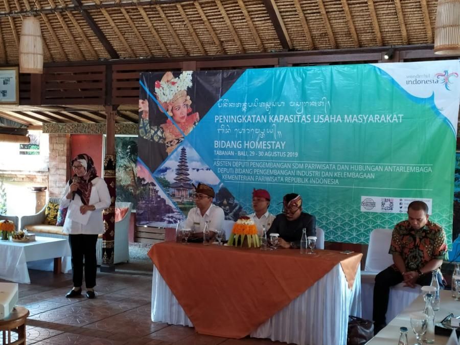 50 Pemilik Home Stay di Tabanan Ikuti Pelatihan dari Kemenpar