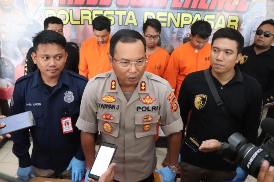 podiumnews.com-Ulah Motor Knalpot Brong, Dua Pemuda Dikroyok Babak Belur