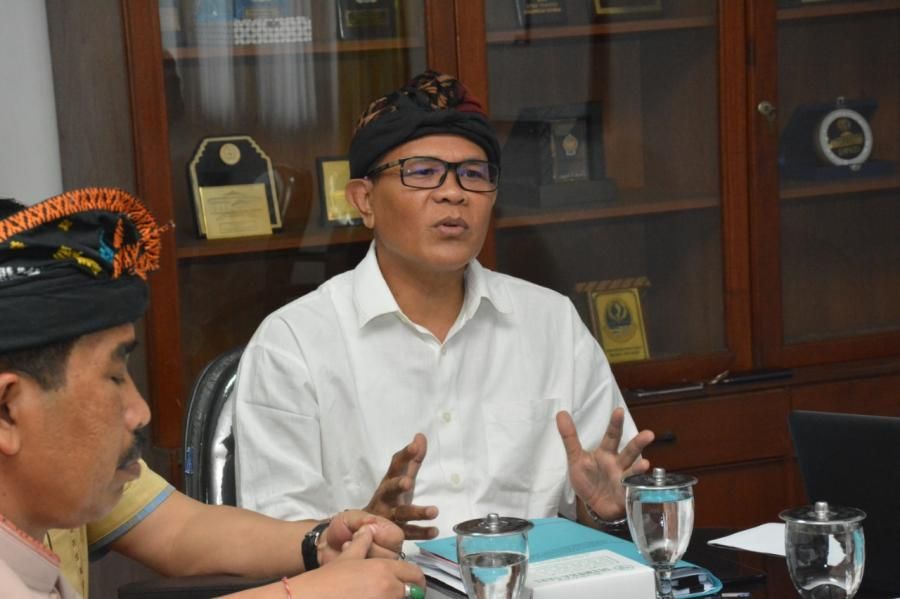 podiumnews.com-Dewan Ingin Sanksi Adat di Ranperda Ini Jelas dan Rinci