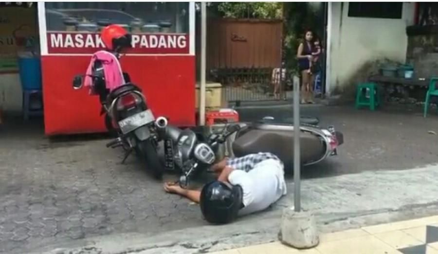 podiumnews.com-Epilepsi Pria Ini Kambuh, Warga Takut Menolong Dikira Corona