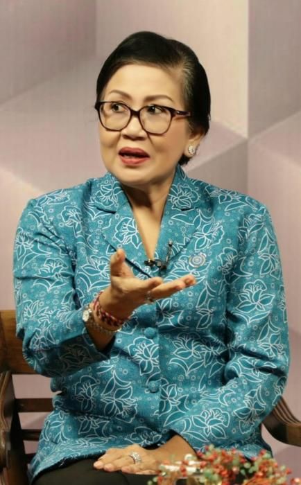 podiumnews.com-Pademi Covid-19, Ny. Putri Koster Ajak Kaum Ibu Cerdas Memilah Informasi