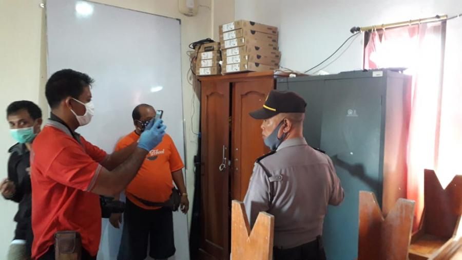 podiumnews.com-Disatroni Maling, 17 Laptop Milik SMP PGRI 7 Denpasar Raib