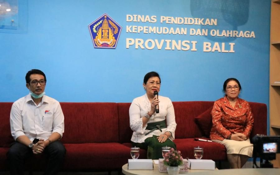podiumnews.com-Ny Putri Koster Minta Guru PAUD dan TK Mendidik Budi Pekerti Usia Dini