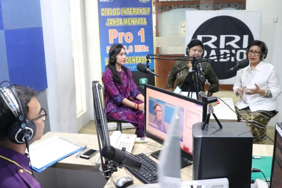 podiumnews.com-Ny. Putri Koster Ajak Kembali Tanami Pekarangan dengan Kebutuhan Pokok