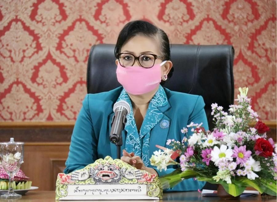 podiumnews.com-Ny. Putri Koster Ajak Kader PKK Kerja Nyata Bantu Warga Terdampak