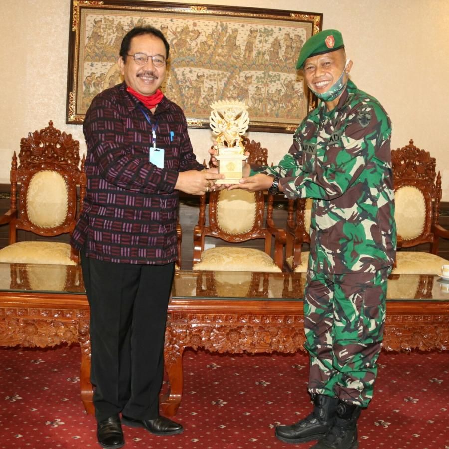 podiumnews.com-Wagub Cok Ace Lepas dan Sambut Dandim 1611 Badung
