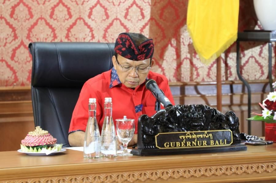 podiumnews.com-Gubernur Koster Apresiasi Peran Aktif Camat, Kades dan Lurah Atasi Covid-19