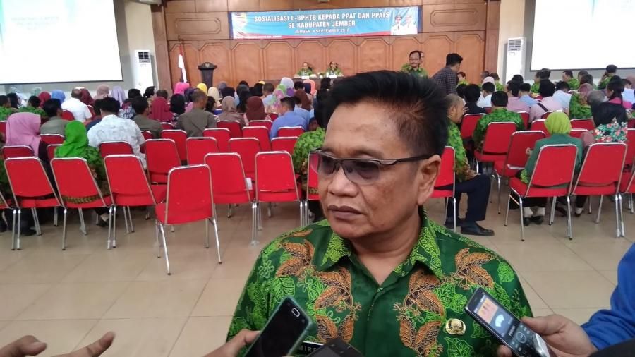 podiumnews.com-Bupati Jember Keluarkan Kebijakan Pengurangan Pajak Daerah