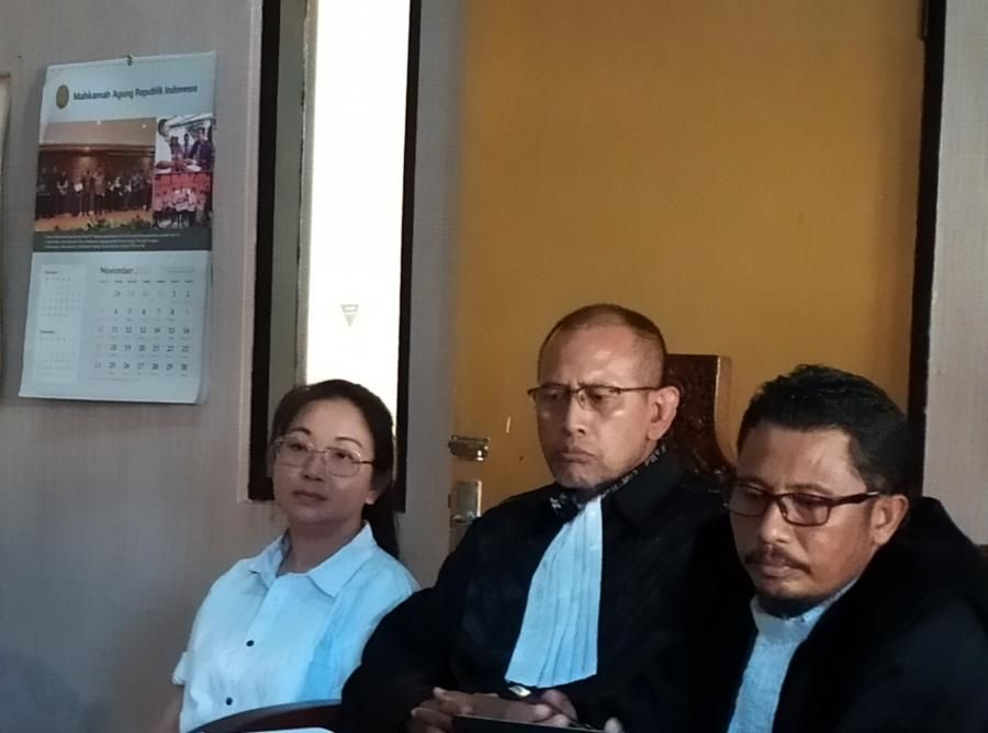 podiumnews.com-Ganti Nomor Rekening Perusahaan, Ibu ini Dituntut Hukuman 2,5 Tahun