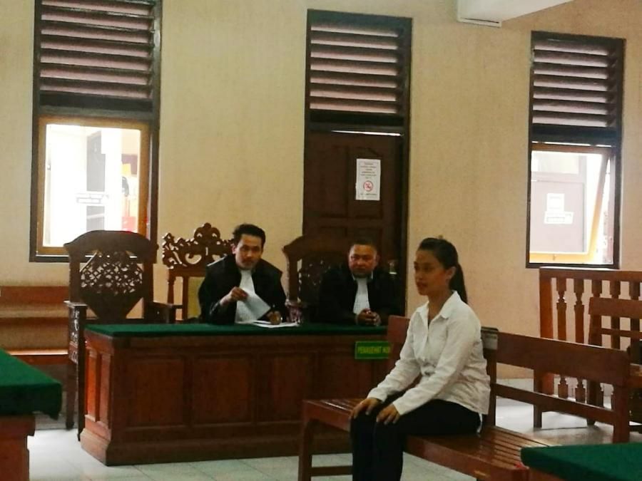 podiumnews.com-Baru Tiba Dari Samarinda, Wanita ini Sudah Diciduk Ambil Sabu