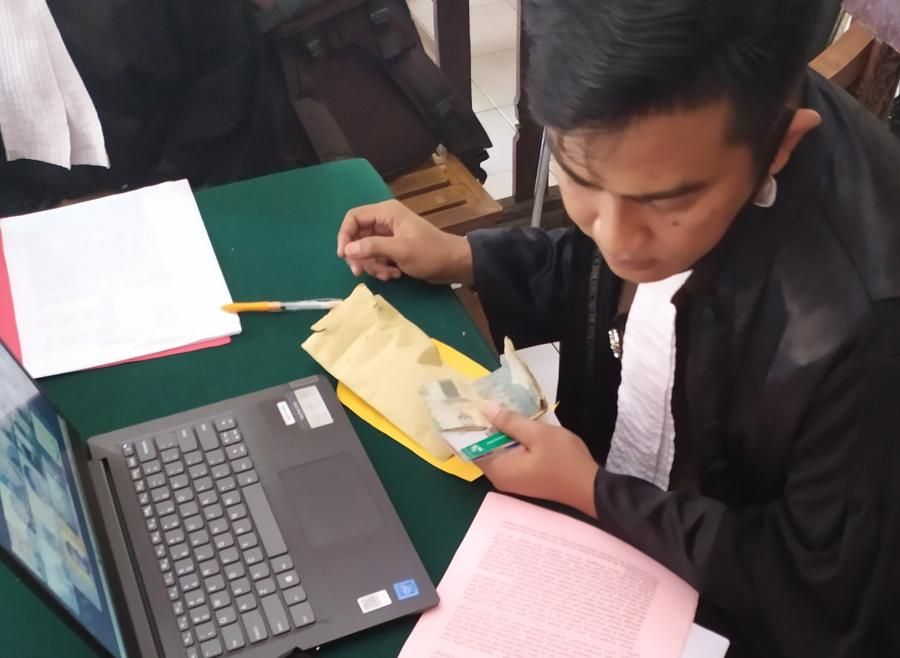 podiumnews.com-Uang Curian Dipakai Sewa PSK dan Judi, Mulyono Dituntut 2 Tahun