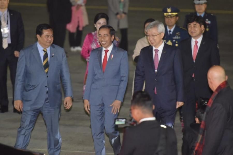 Tiba di Busan, Presiden Jokowi Hadiri KTT Kemitraan ASEAN-Republik Korea