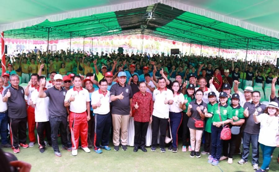 podiumnews.com-Hadiri HUT Smansa Singaraja, Gubernur Koster Kenang Masa Lalu