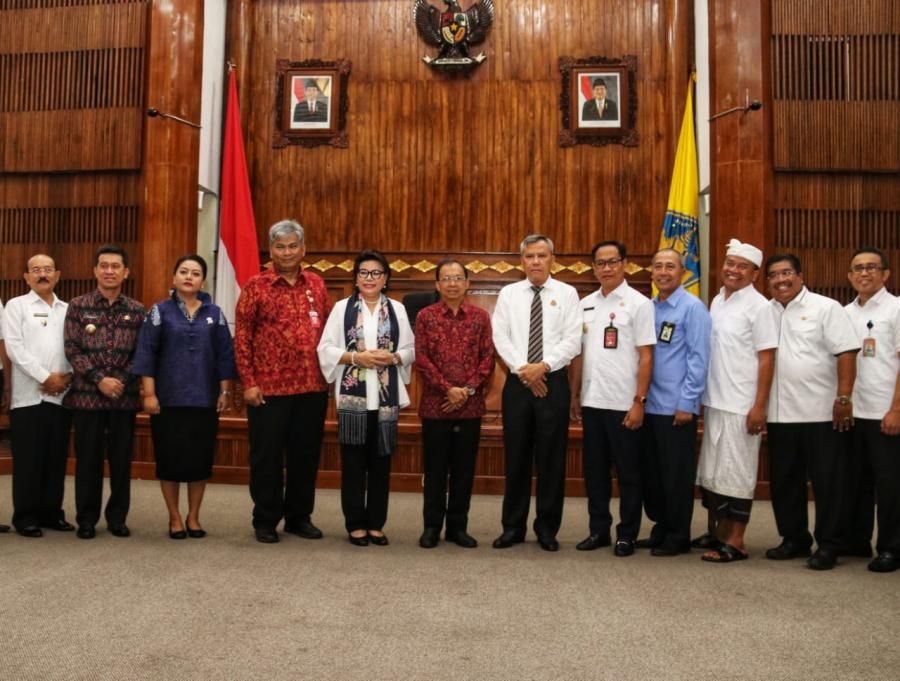 podiumnews.com-Optimalisasi Pendapatan Daerah, Gubernur Koster Harap Sinergitas antarinstansi