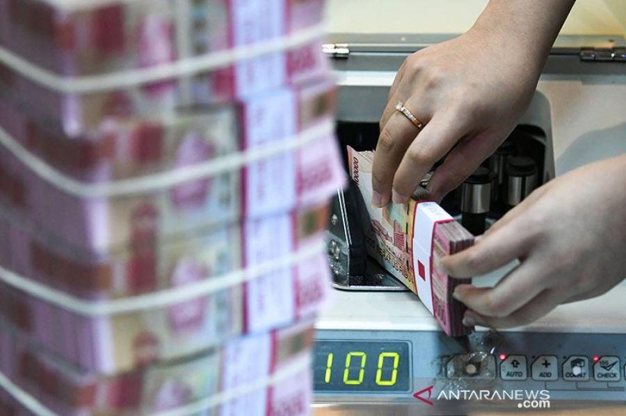 Rupiah Melemah, Masih Tertekan Peningkatan Kasus COVID-19 Dunia