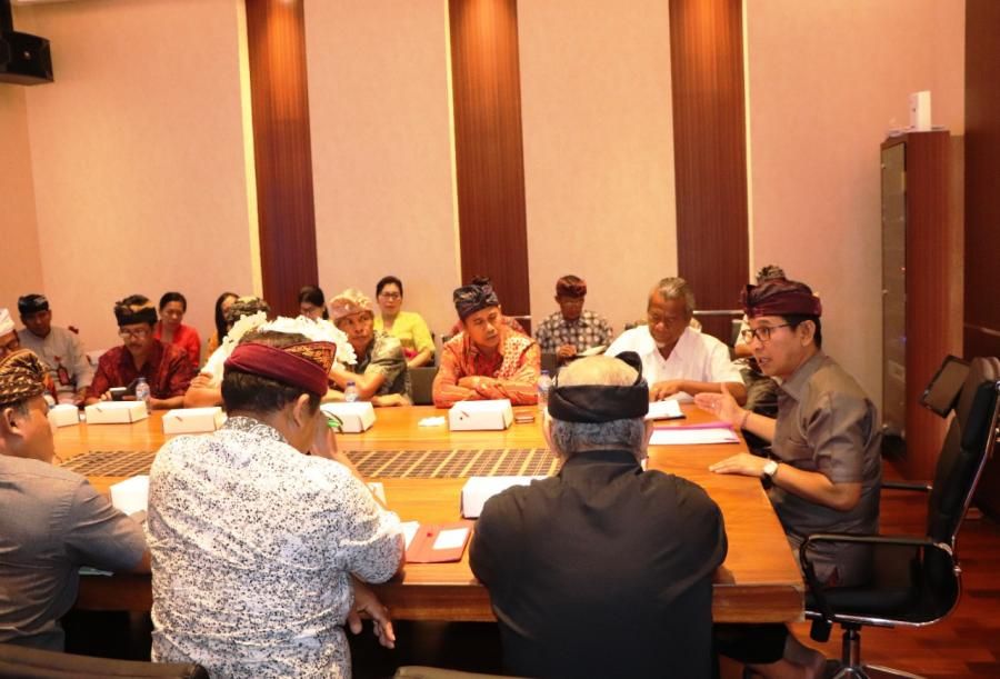 podiumnews.com-Sekda Adi Arnawa sebut Master Plan Pantai Pandawa Akan Digarap 2021 Mendatang