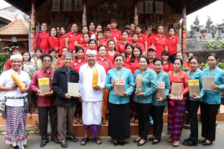 Ny Putri Koster Inisiasi Gerakan Kasih Sayang Peluk Anak