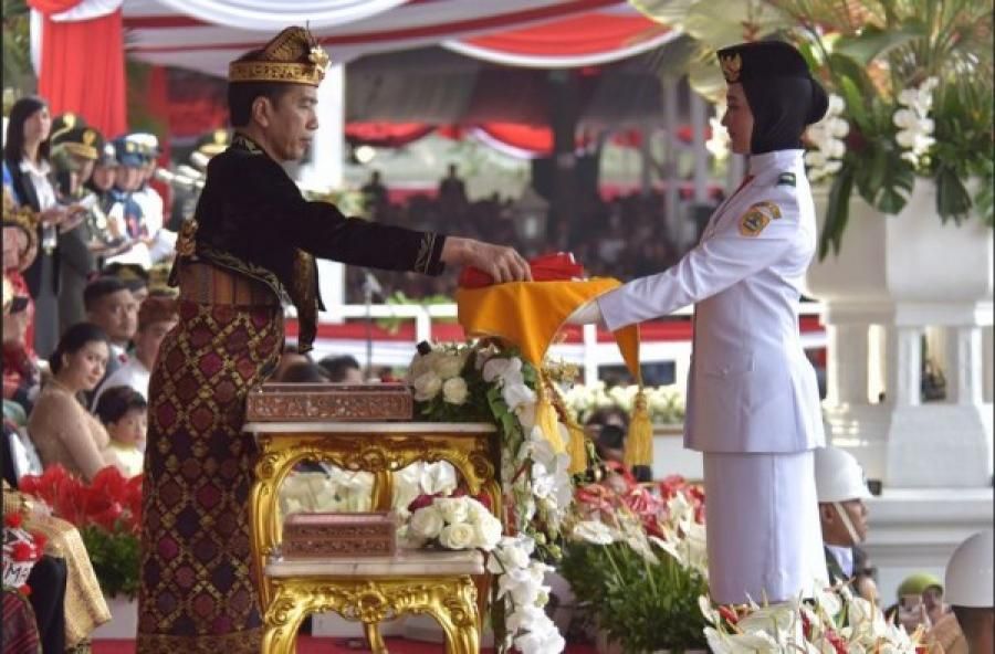 Berbusana Adat Bali, Jokowi Pimpin Upacara Detik-detik Proklamasi 