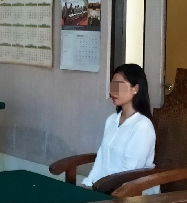 Gadis ini Dituntut 1,5 tahun Akibat Aniaya Kekasihnya