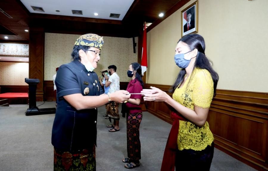 podiumnews.com-Badung Beri Insentif Tenaga Kerja Kena PHK dan Dirumahkan Dampak Covid-19