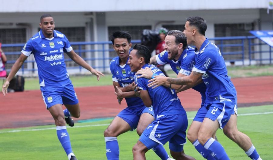 podiumnews.com-Bek Persib Berharap Performa Tim Terus Meningkat