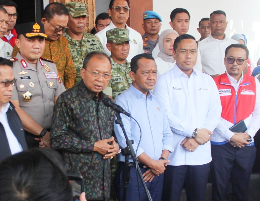 Keputusan perpanjangan penerapan sistem ganjil-genap setelah dibahas dalam rapat Gubernur Bali Wayan Koster bersama Pertamina Wilayah Bali, masukan Walikota/Bupati se-Bali, Petugas SPBU, dan masyarakat luas. (foto/sukadana)