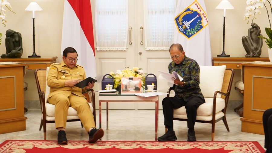 Gubernur Bali Wayan Koster bersama Bupati Badung I Wayan Adi Arnawa secara khusus menemui Gubernur DKI Jakarta Pramono Anung, di Kantor Gubernur DKI Jakarta, Selasa (4/8/2026). (foto/sukadana)