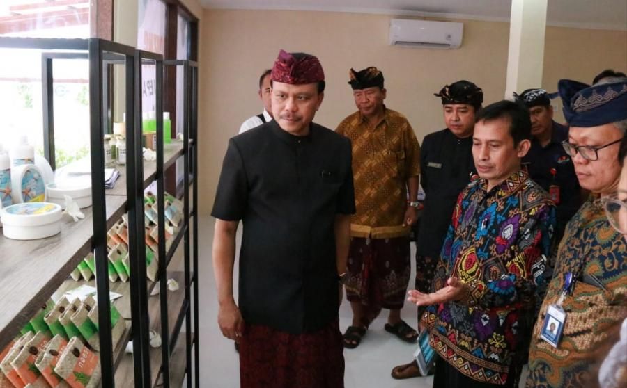 podiumnews.com-Dewa Indra Dorong Pengembangan Produk Biofarma Bahan Baku Hasil Laut