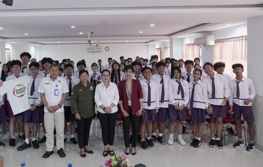 podiumnews.com-Bunda Anti Narkoba Badung Edukasi Siswa SMP Bali Kiddy School