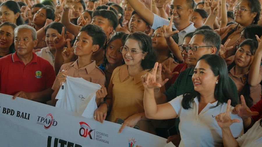 podiumnews.com-Bunda Literasi Digital Badung Ajak Siswa SMPN 2 Mengwi Bijak Bermedsos