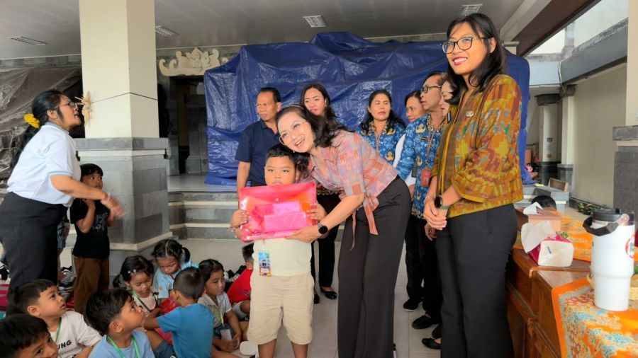 podiumnews.com-Bunda PAUD Menyapa TK Kuncup Mekar Kuta Utara, Tanamkan Kesadaran Lingkungan