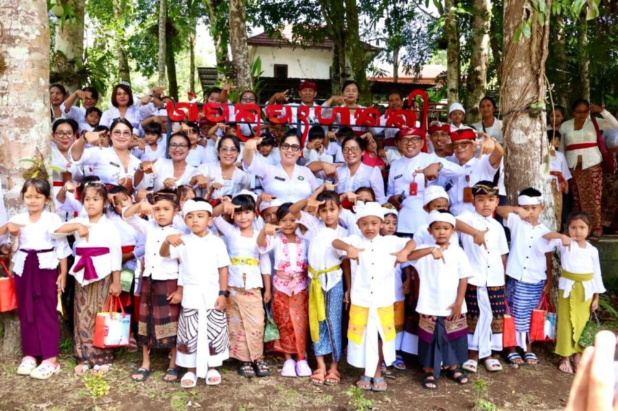 podiumnews.com-Bunda Rai Hadirkan Taman Ramah Anak di Pura Luhur Batukau
