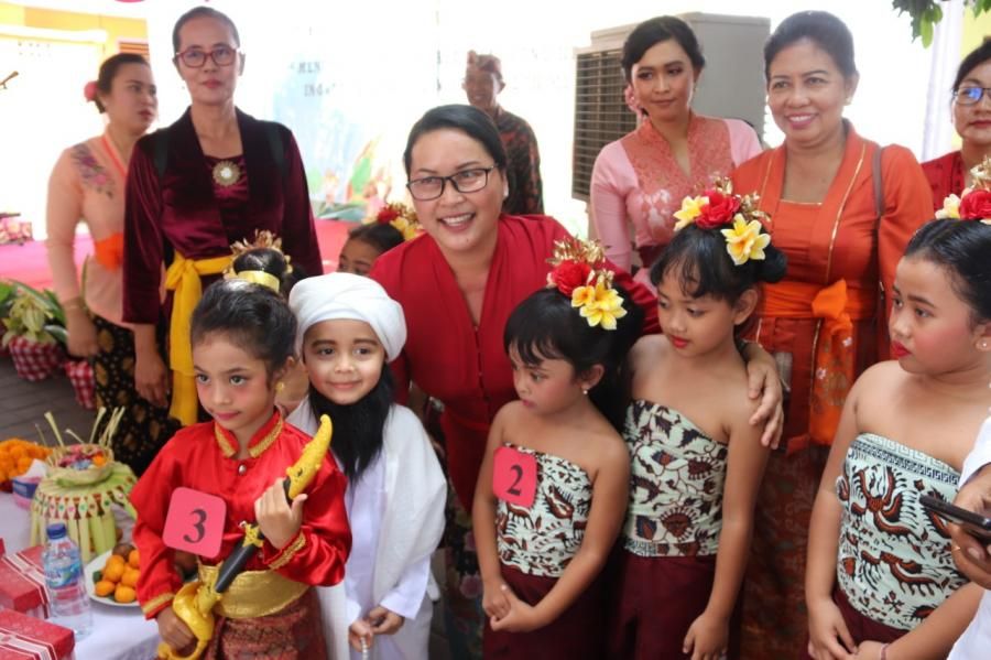 podiumnews.com-Ny. Giri Prasta: Wujudkan Generasi Emas Kreatif, Inovatif, Cerdas dan Berakhlak Mulia