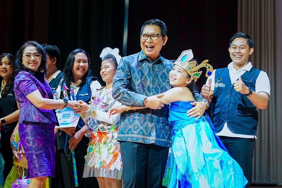 podiumnews.com-Bupati Adi Arnawa Luncurkan Beasiswa “Nak Badung” di BEF 2026